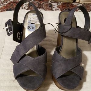 NWT Guess sandals